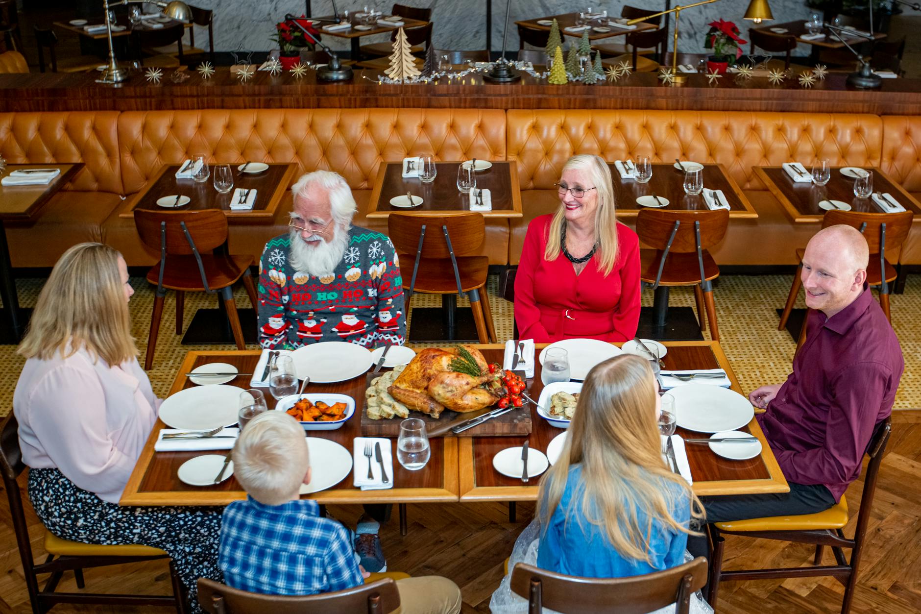 A family celebrating Keiro no Hi with a popular experience gift for grandparents