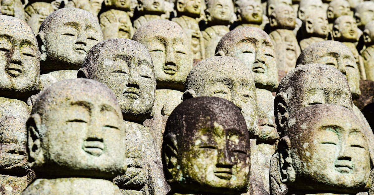 Memorial ohenro pilgrimage as tsuizen-kuyo — a thousand-year-old form of Buddhist remembrance
