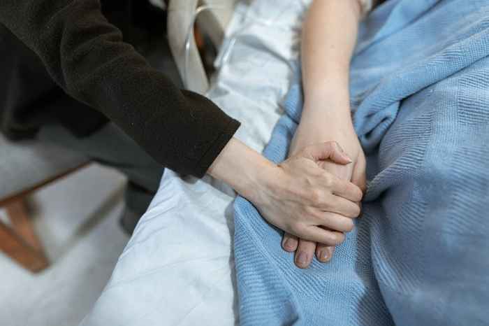Warm scene of delivering prayer even when the body cannot move